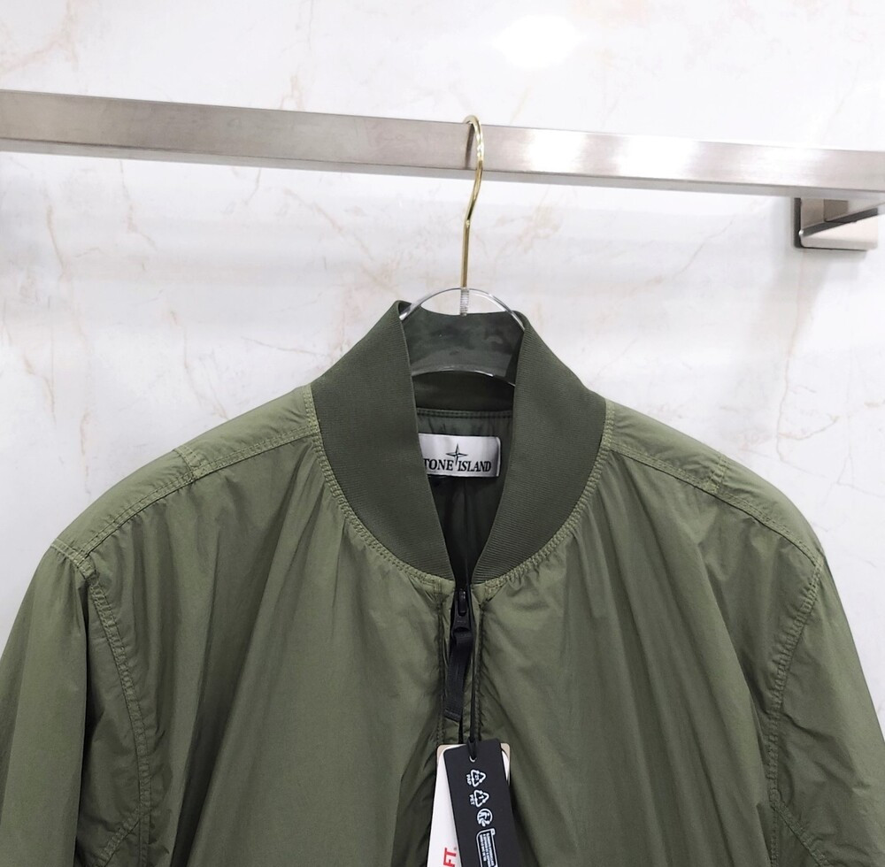 [럭스유] (새상품) S / 스톤아일랜드 카키 크링클랩스 봄버 자켓 8115409236