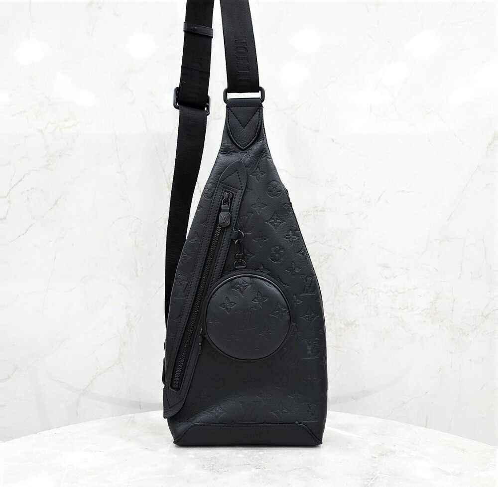 [럭스유] 루이비통 쉐도우 모노그램 듀오 레더 슬링백 M21890