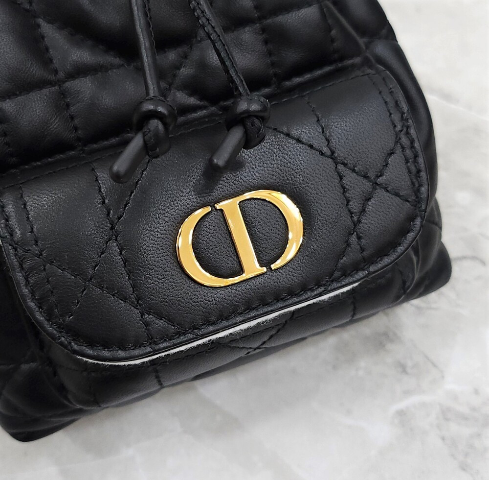 [럭스유] (새상품) 디올 카로 나노 버킷백 블랙 매크로 까나쥬 S5250UNOZ