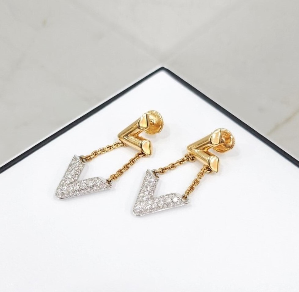 [럭스유] 루이비통 LV 다이아 볼트 귀걸이 Q96973