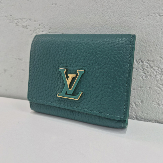 루이비통 카퓌신 타이니 지갑 25년 내장칩 M12407