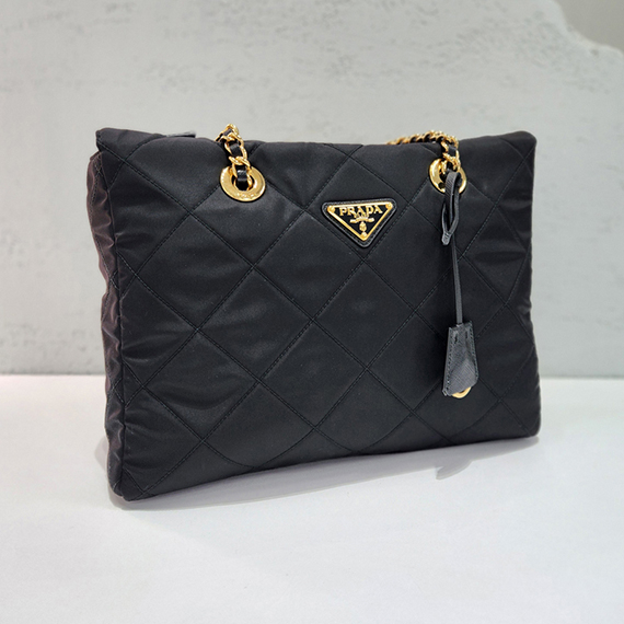 프라다 리에디션 1955 리나일론 미디엄 숄더백 블랙 1BG529