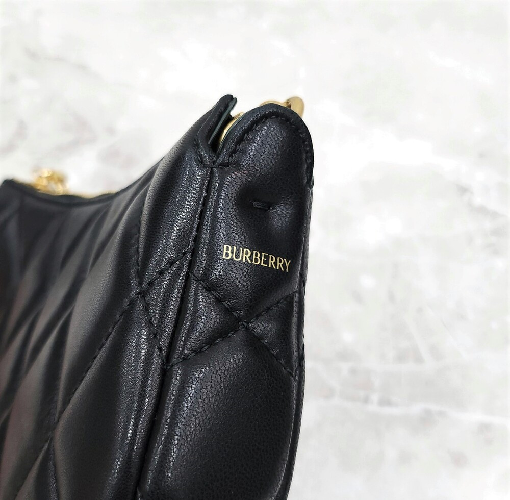 [럭스유] 버버리 로킹 홀스 퀄팅 파우치 체인백 81053281