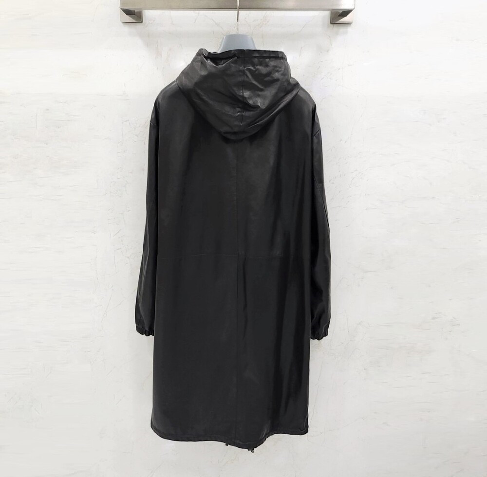 [럭스유] (새상품) 48 / 프라다 나파 가죽 리버서블 롱 후드 코트 자켓 UPS449