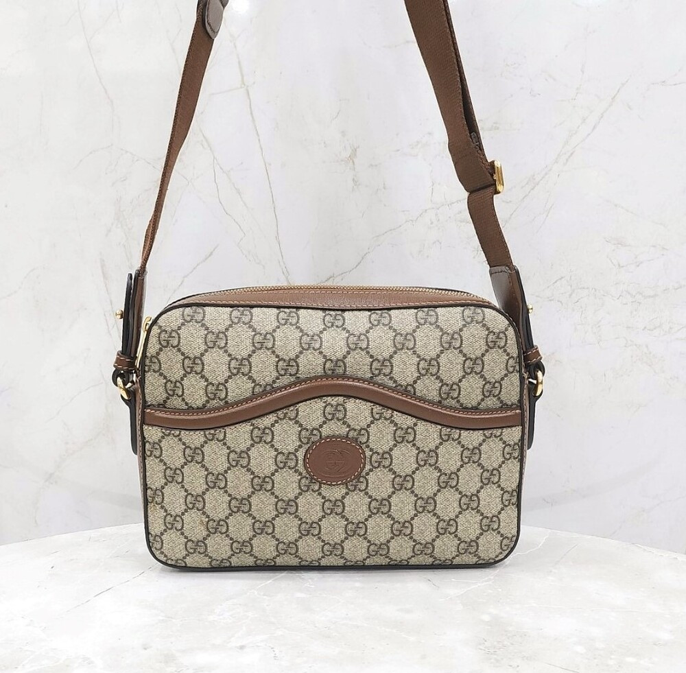 [럭스유] 구찌 인터로킹 G 수프림 메신저백 675891