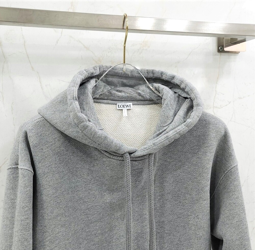 [럭스유] (새상품) XS / 로에베 그레이 로고 자수 비대칭