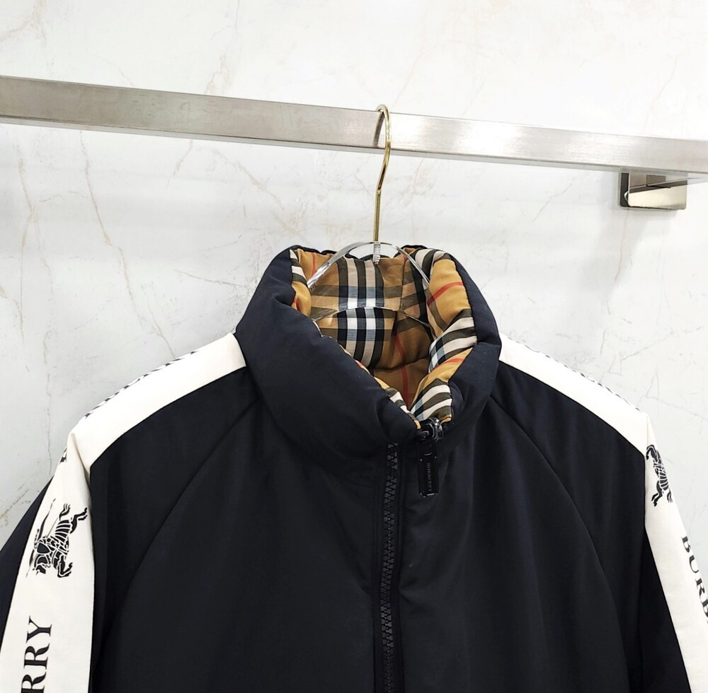 [럭스유] 46 / 버버리 체크 리버서블 패딩 점퍼 8003235