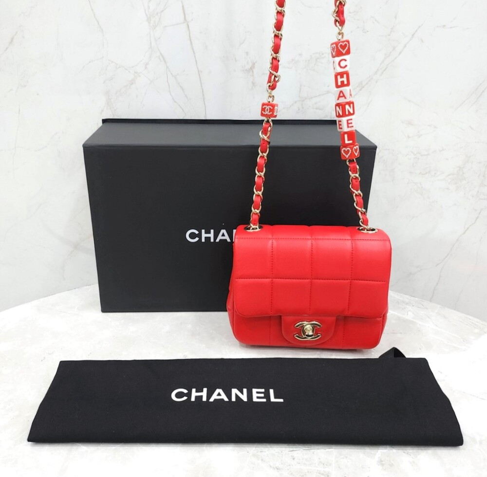 [럭스유] (새상품) 샤넬 램스킨 큐브 체인 미니 플랩백 AS3744