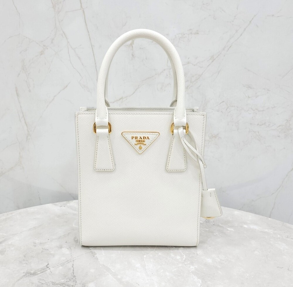 [럭스유] 프라다 화이트 사피아노 레더 미니 크로스백 1BA358