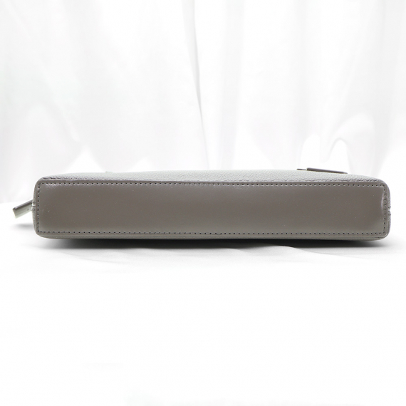Louis Vuitton(루이비통) M81735 카키 레더 테이크 오프 아이패드 파우치 클러치