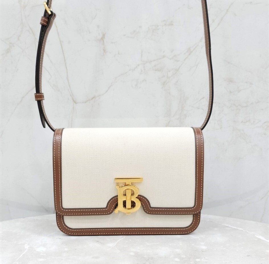 [럭스유] 버버리 TB 캔버스 크로스백 8071617