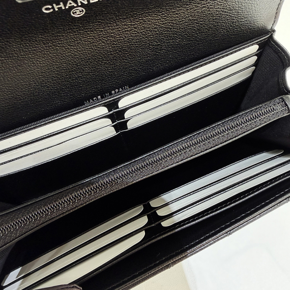 샤넬 CC로고 은장 그레인 플랩 장지갑 31번대 새상품 A84426