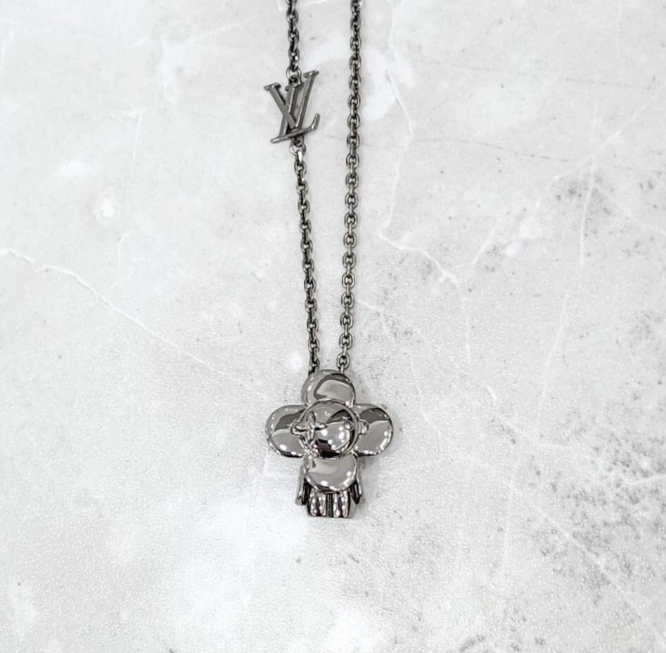 [럭스유] (새상품) 루이비통 비비엔 펜던트 목걸이 M00831