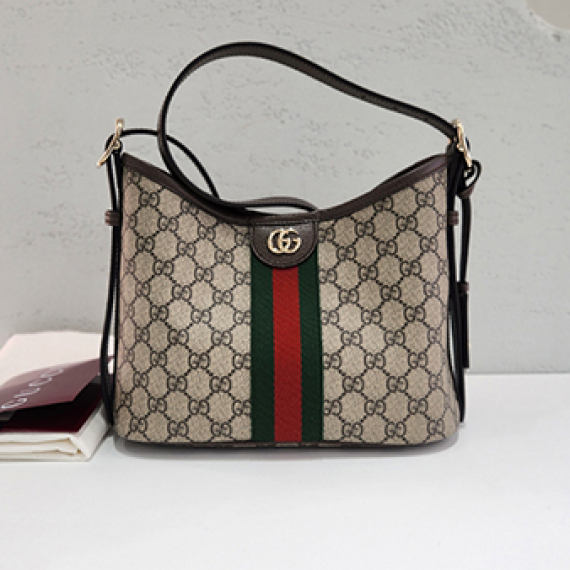 구찌 오피디아 스몰 숄더백 25년 전시상품급 836872