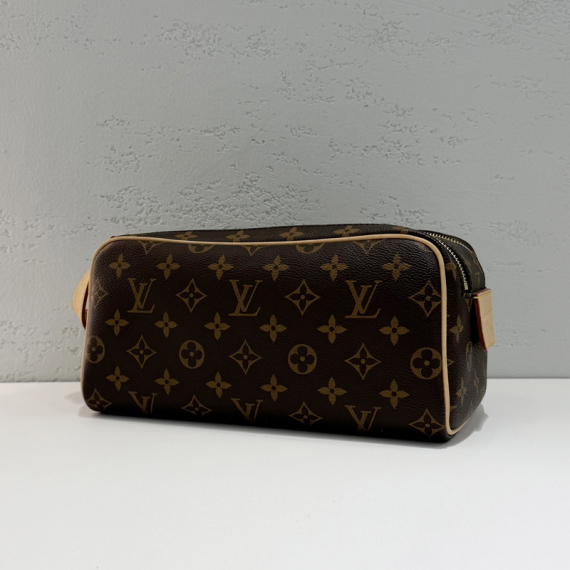 루이비통 모노그램 돕 키트 토일렛 파우치백 내장칩 M44494