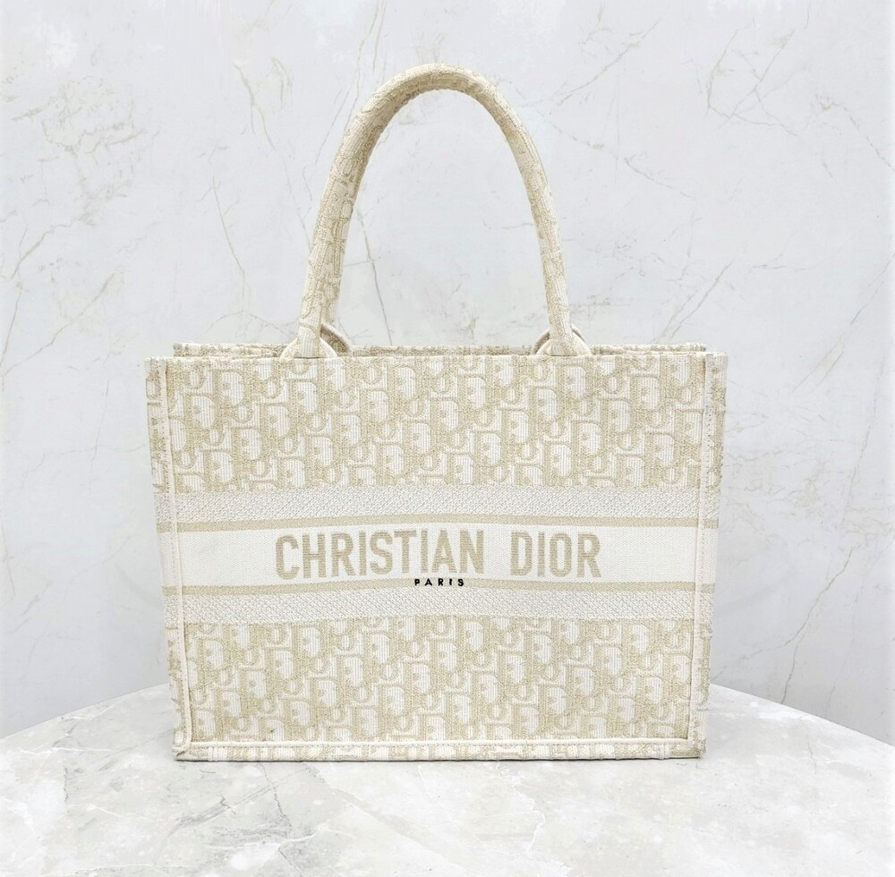 [럭스유] 디올 오블리크 북토트 미디엄 백 화이트 골드 M1296ZTQR_M981