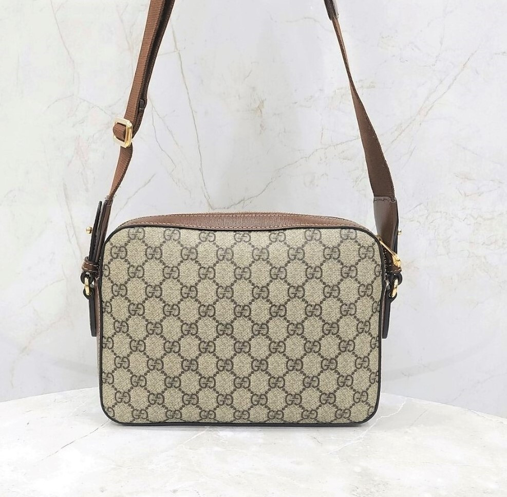 [럭스유] 구찌 인터로킹 G 수프림 메신저백 675891