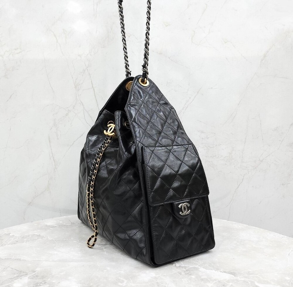 [럭스유] (새상품) 샤넬 25 호보백 미듐 블랙 금장 AS5311