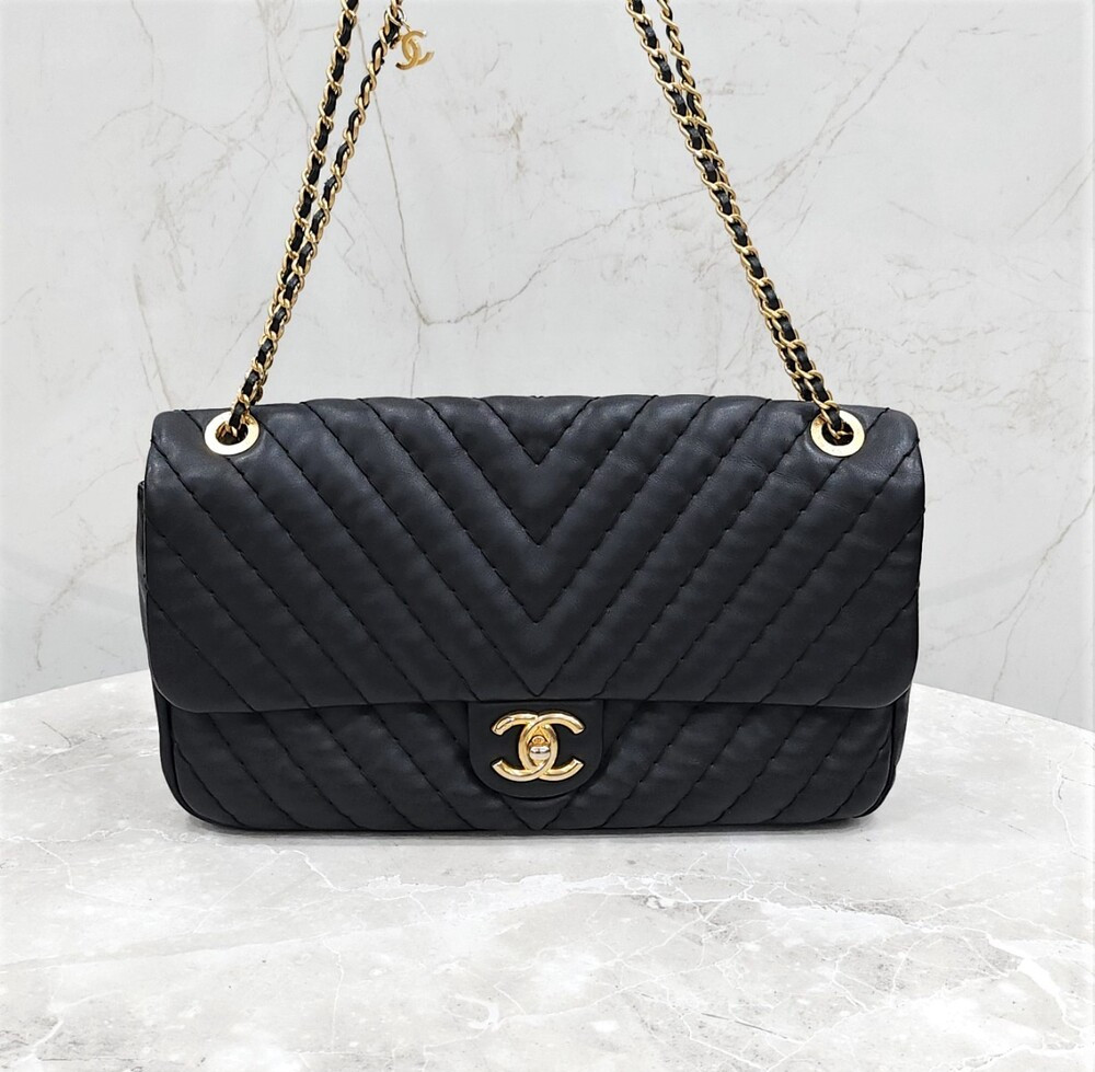 [럭스유] 샤넬 쉐브론 램스킨 클래식 체인백 라지 금장 16번대