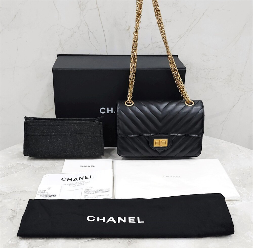 [럭스유] 샤넬 2.55 빈티지 미니 쉐브론 블랙 금장 신형내장칩