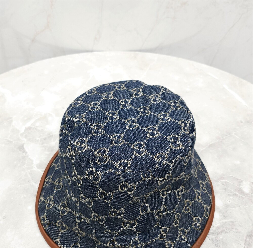 [럭스유] 구찌 GG 레더 트림 데님 버킷햇 M 576371