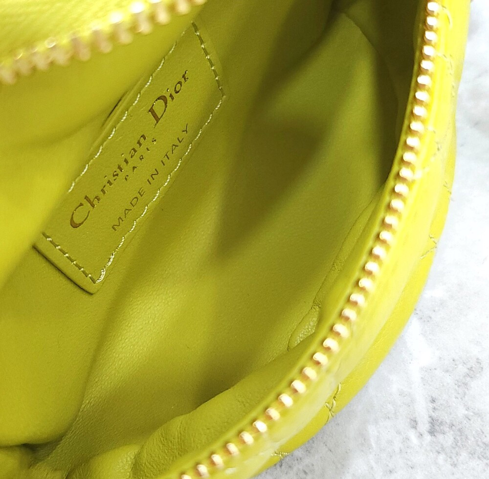 [럭스유] (새상품) 디올 카로 디테처블 하프문 파우치 크로스백