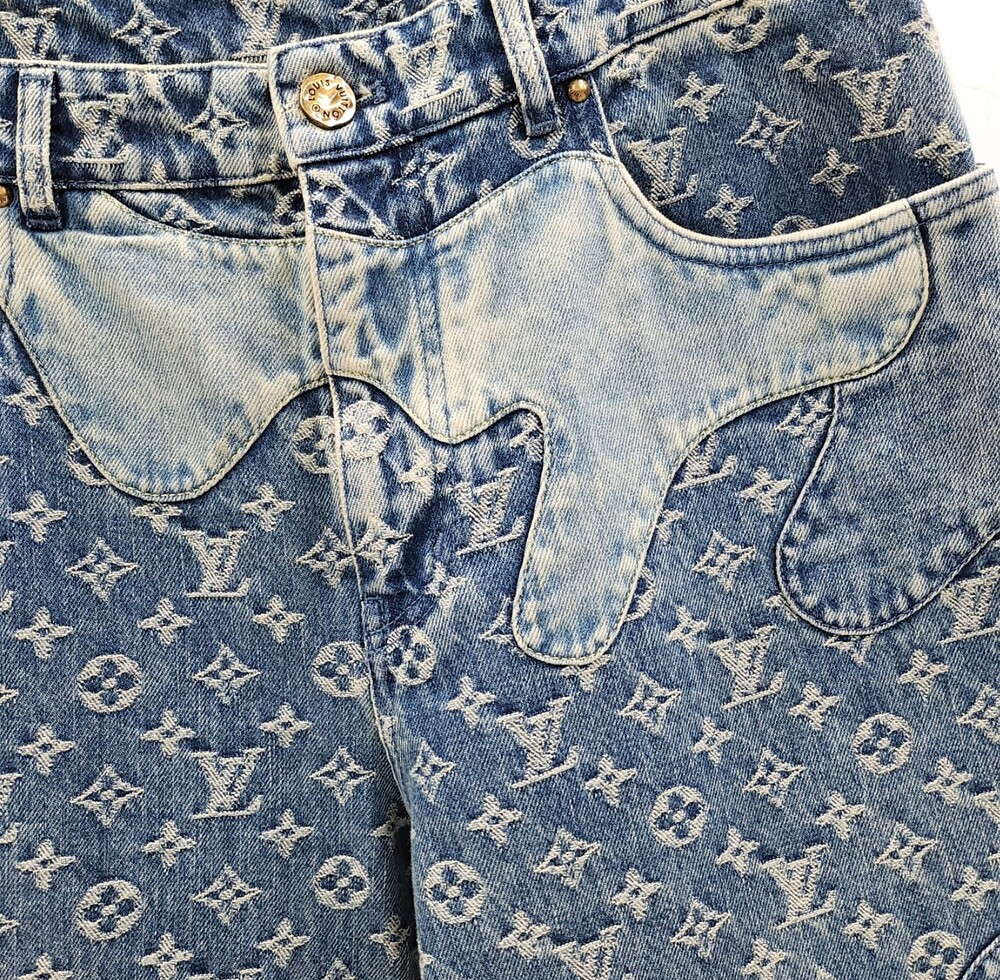 [럭스유] 30 / 루이비통 X 니고 모노그램 패치워크 데님 팬츠 1A9GGL
