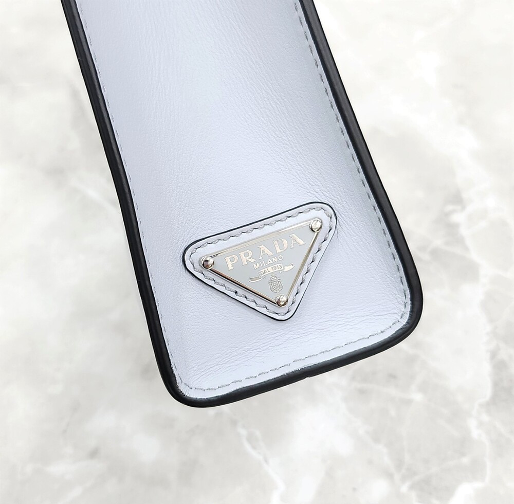 [럭스유] 프라다 삼각로고 레더 토트 숄더백 1BA333