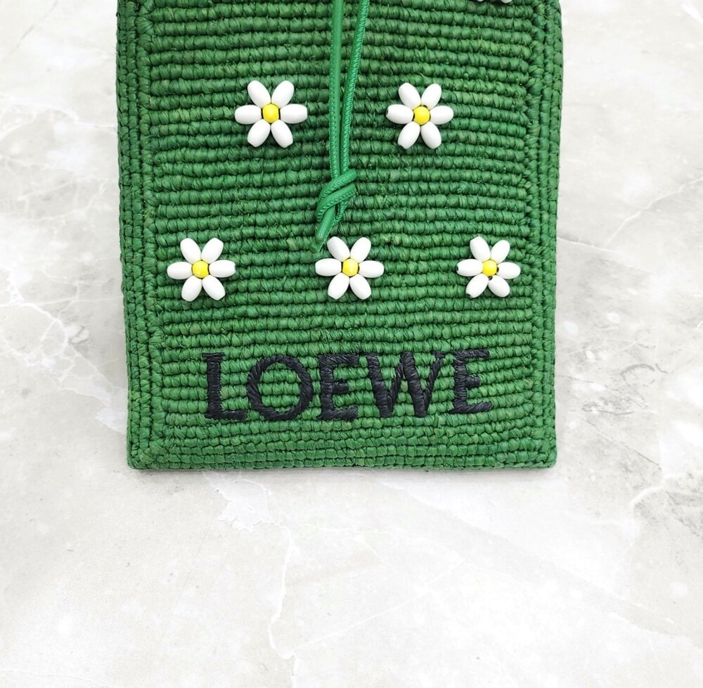 [럭스유] (새상품) 로에베 드로우스트링 포켓 라피아 그린 크로스백