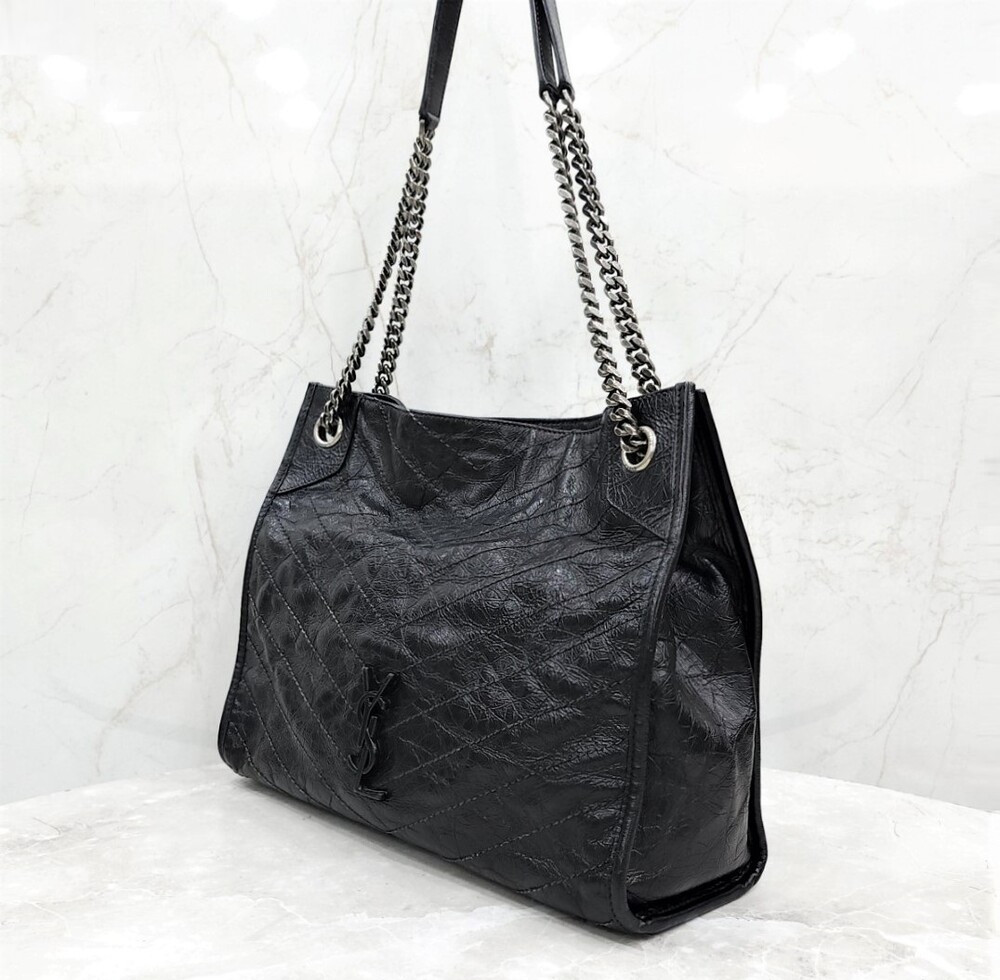 [럭스유] 생로랑 니키 레더 쇼핑백 블랙 577999