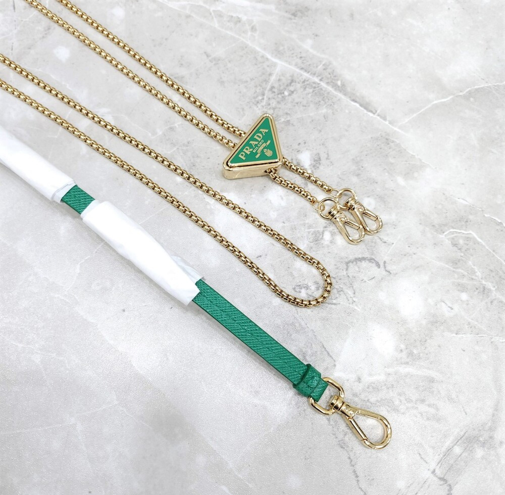 [럭스유] 프라다 그린 폰파우치 레더 미니백