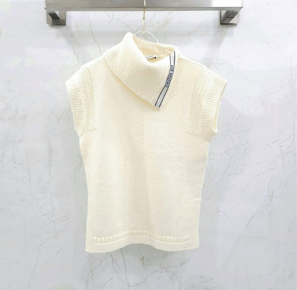 [럭스유] (새상품) 34 / 디올 스탠드 칼라 슬리브리스 스웨터 에크루 444S25AM312