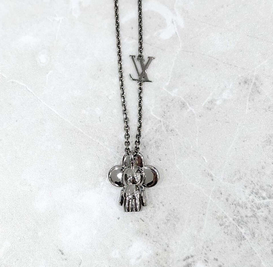 [럭스유] (새상품) 루이비통 비비엔 펜던트 목걸이 M00831