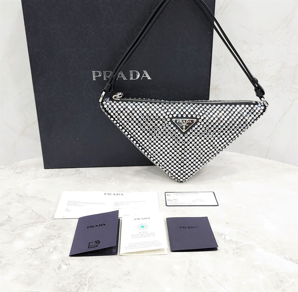 [럭스유] (새상품) 프라다 크리스탈 스터드 새틴 파우치