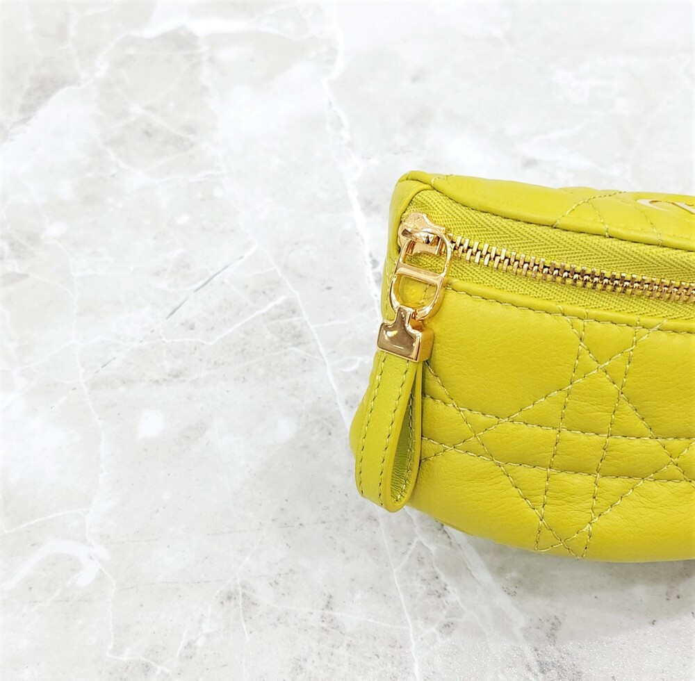 [럭스유] (새상품) 디올 카로 디테처블 하프문 파우치 크로스백