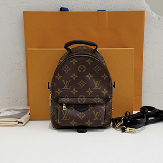 루이비통 모노그램 팜스프링스 미니 백팩 내장칩 미사용 M44873