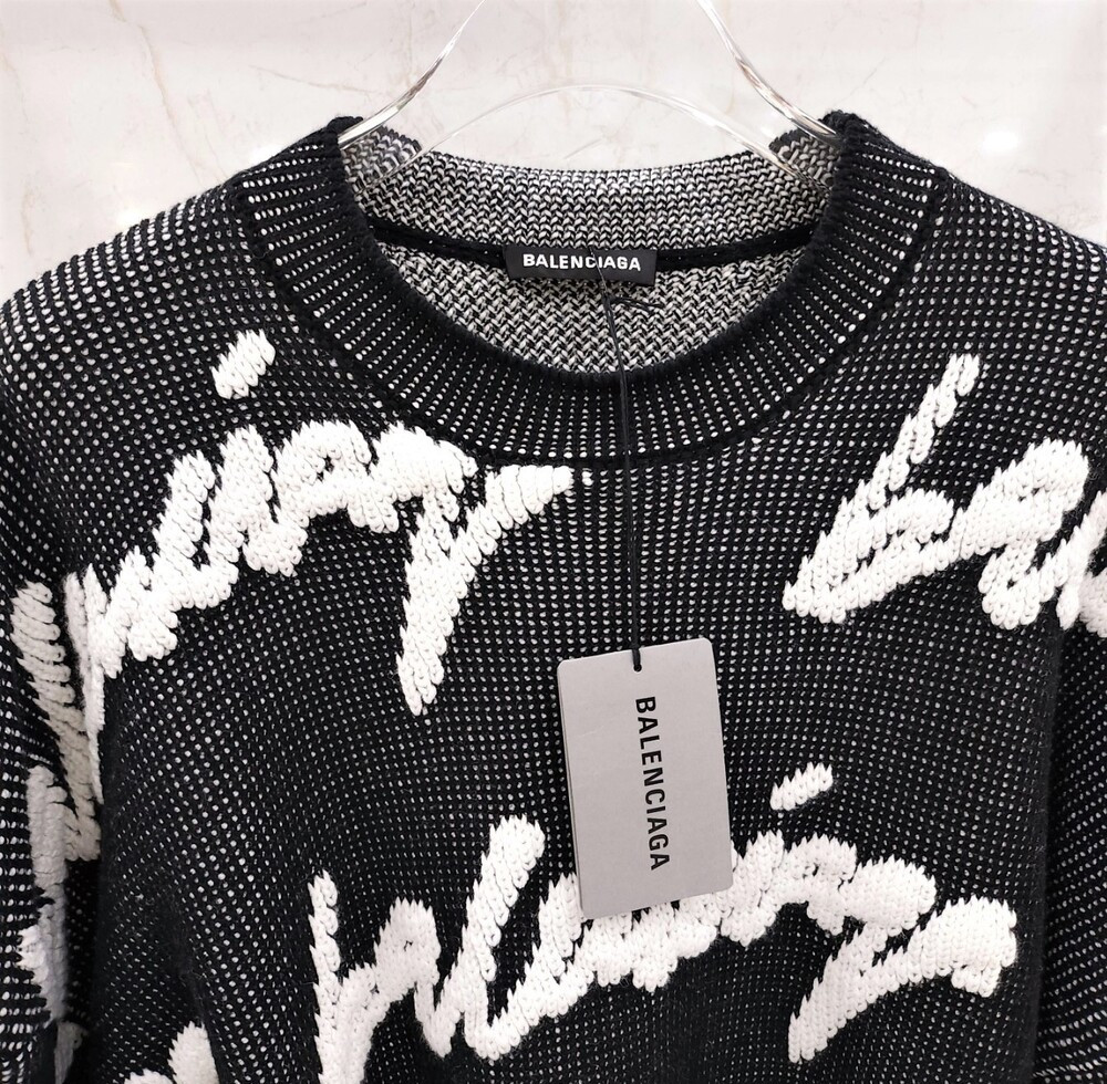 [럭스유] L / 발렌시아가 코튼 3D 스크리블 로고 니트