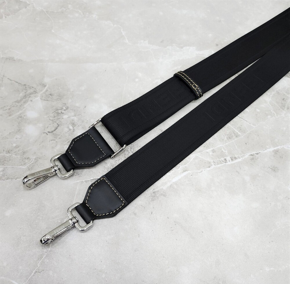 [럭스유] 펜디 FF 피카부 아이씨유 포티8 백