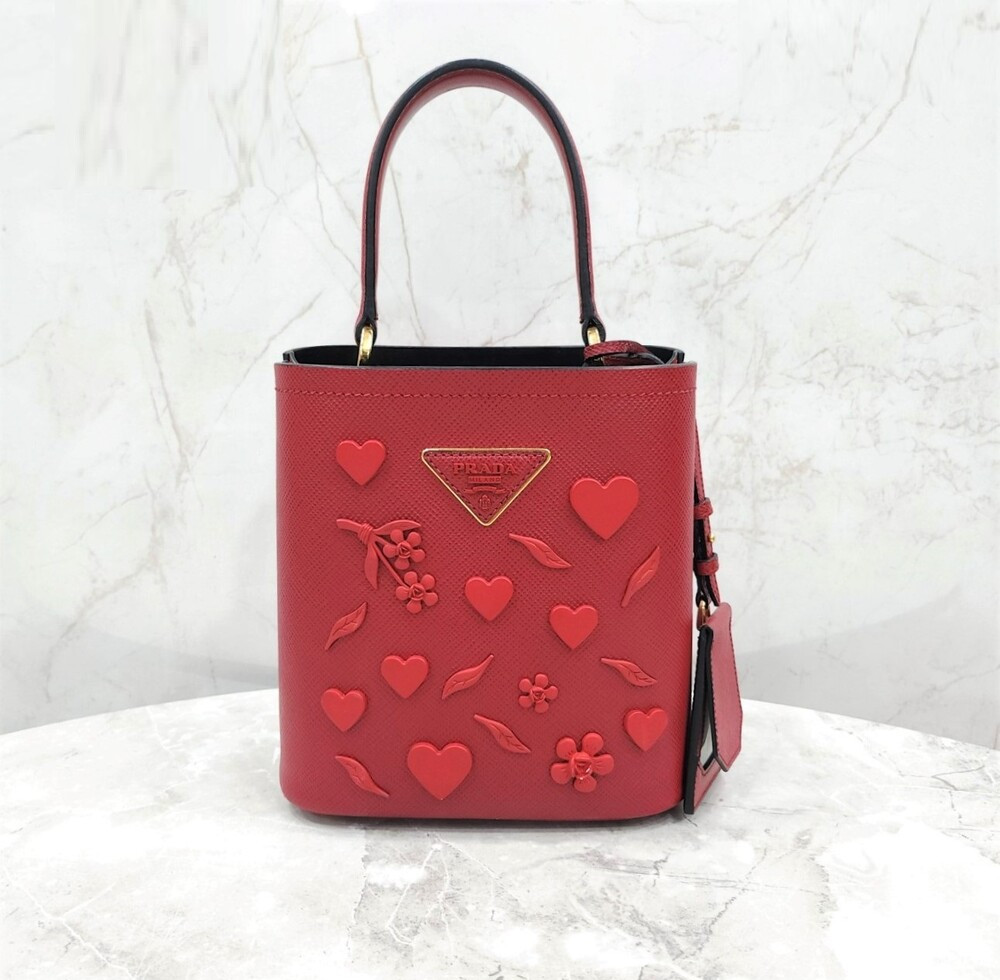 [럭스유] 프라다 사피아노 레더 하트 파니에 백 스몰