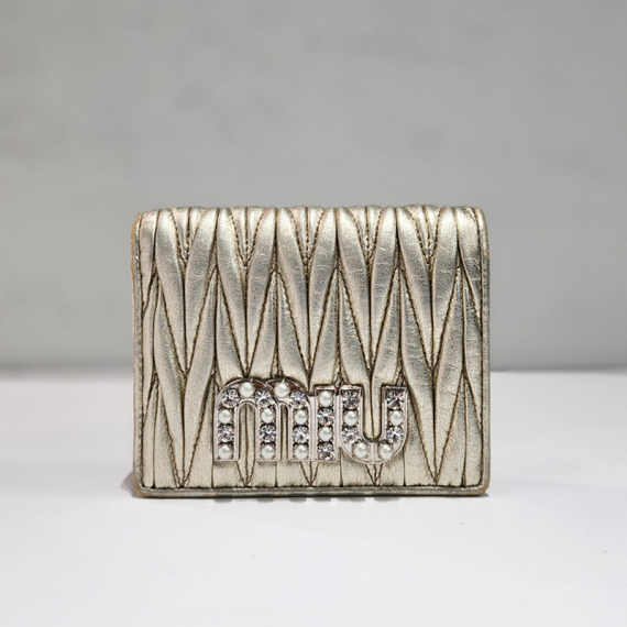 미우미우 마테라쎄 나파 실버 큐빅 반지갑 5MV204