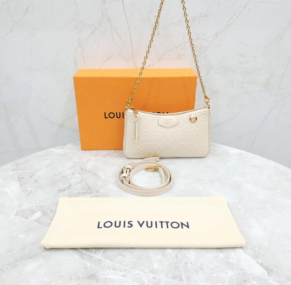 [럭스유] 루이비통 이지 파우치 온 스트랩 숄더백 M81066