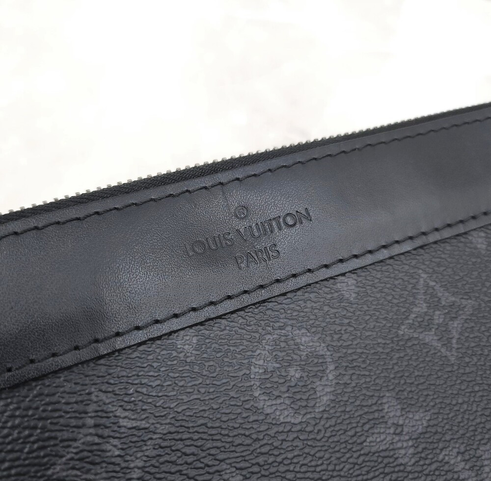 [럭스유] 루이비통 포쉐트 아폴로 디스커버리 클러치 M62291