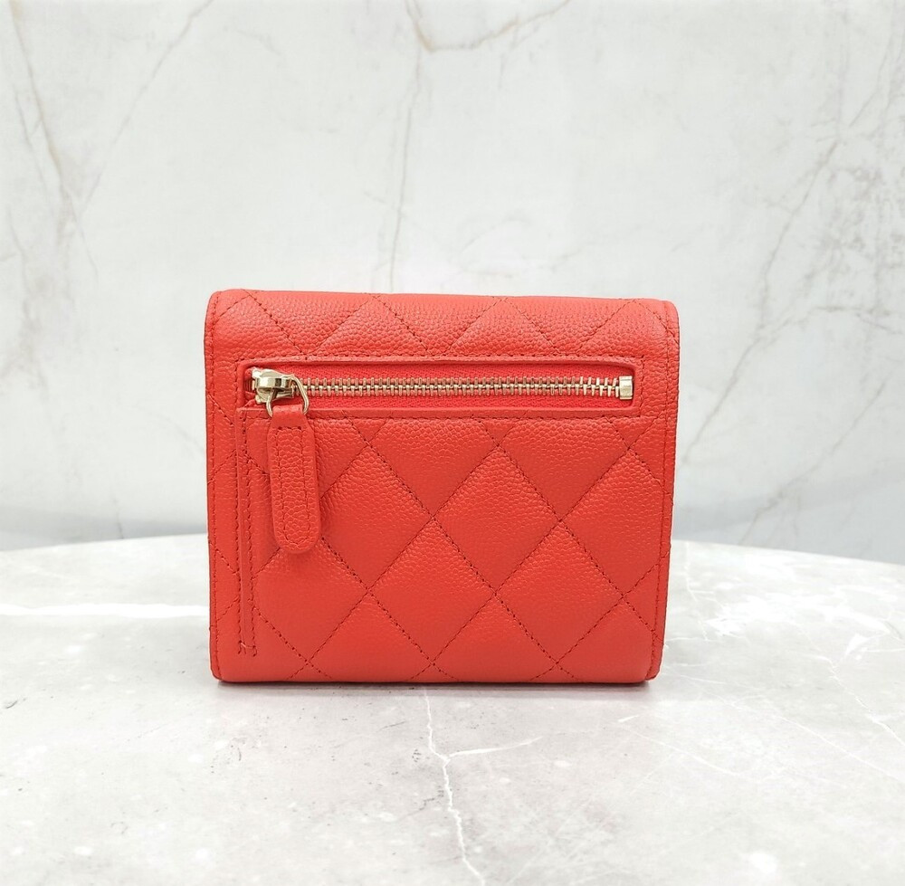 [럭스유] 샤넬 클래식 반지갑 금장 캐비어 AP0231