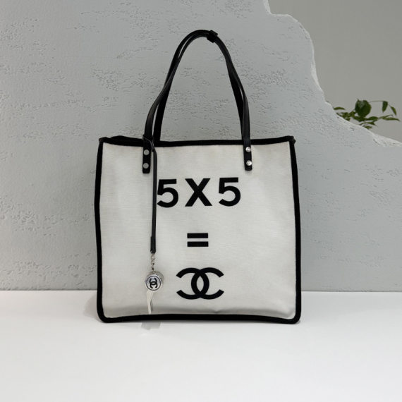 샤넬 CC로고 캔버스 화이트 블랙 토트백 20번대 A92884
