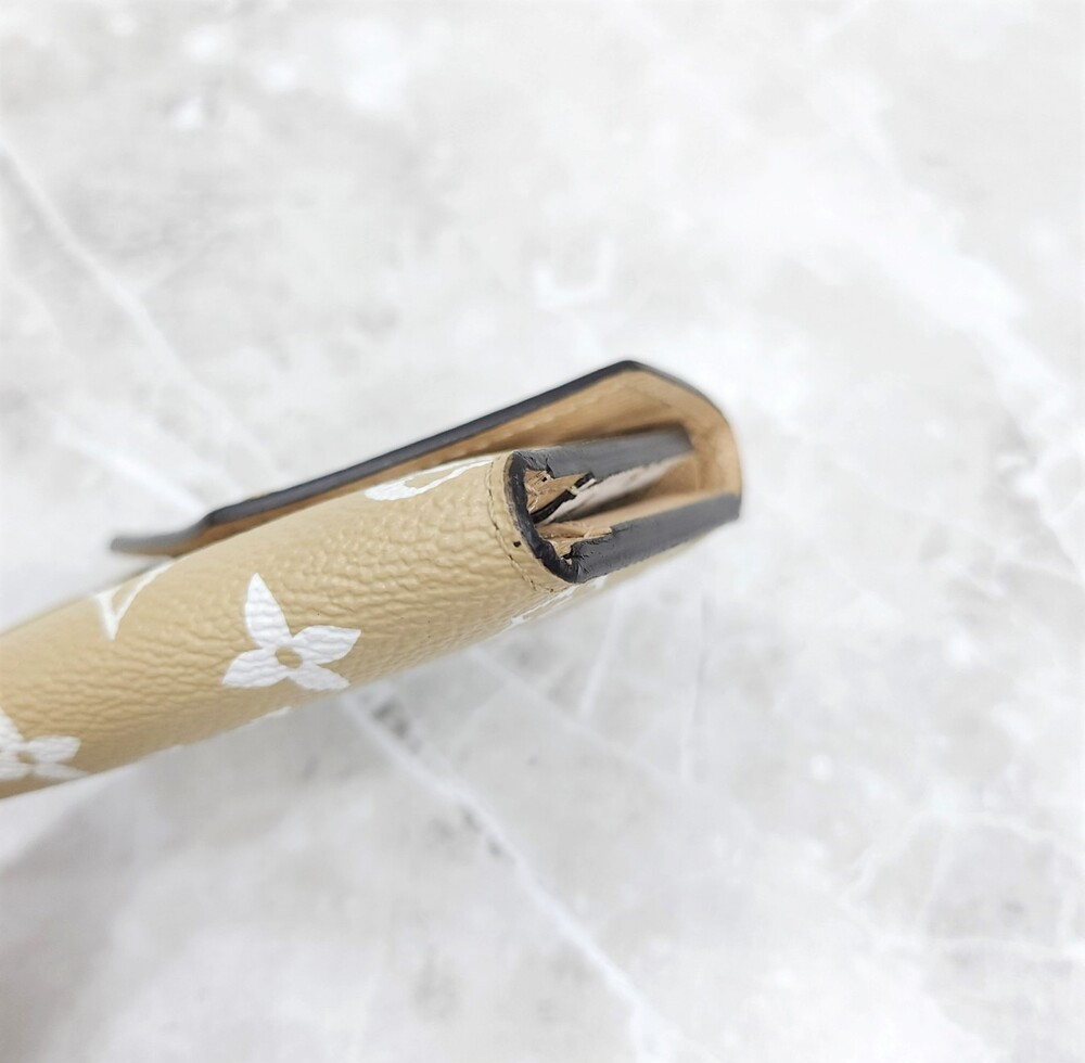 [럭스유] 루이비통 한정판 멀티컬러 모노그램 중지갑