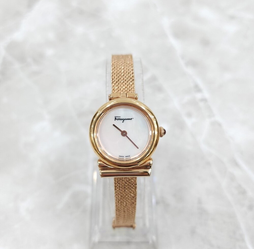 [럭스유] 페라가모 간치니 여성 시계 22mm SFIK00919