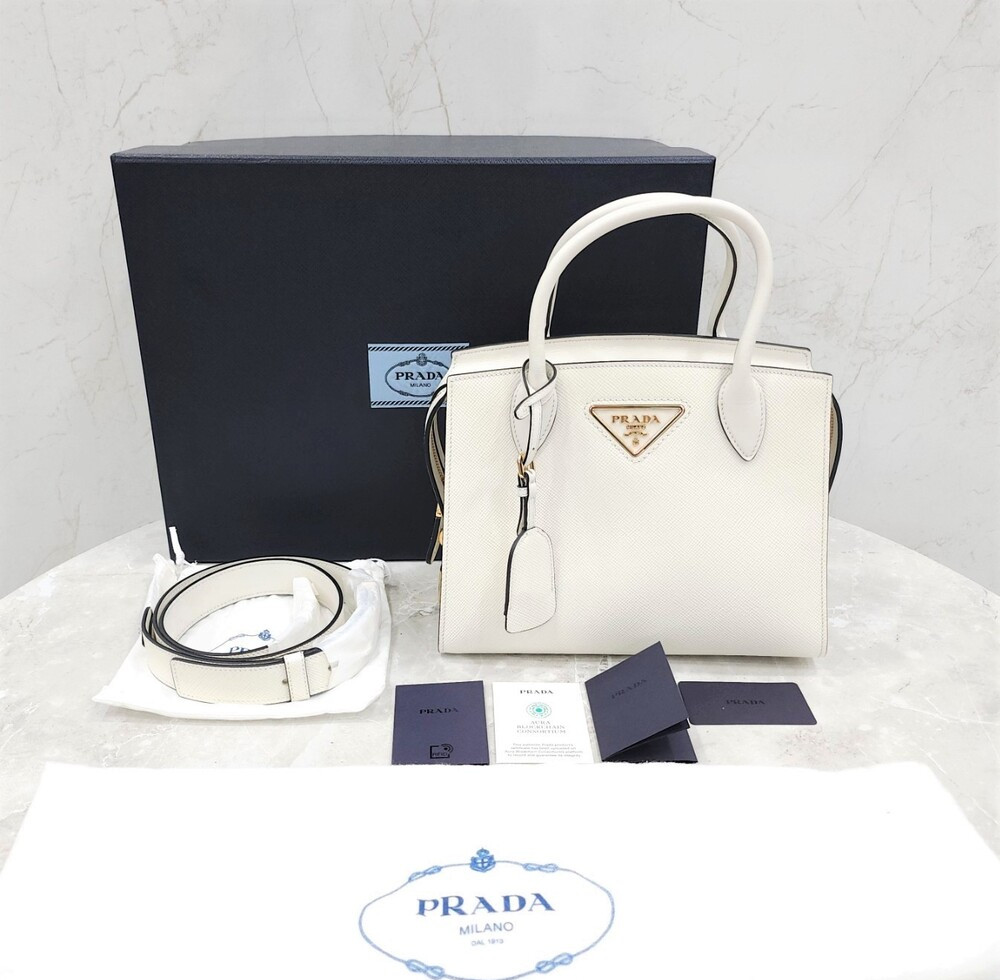 [럭스유] (새상품) 프라다 크리스틴 사피아노 탑핸들 백 1BA372