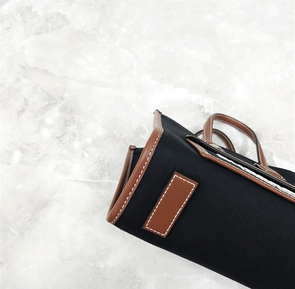 [럭스유] 버버리 미니 프레야 토트백 8055749