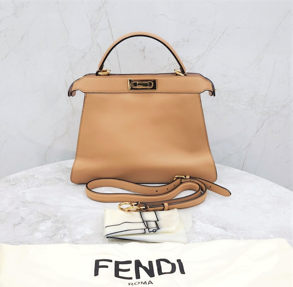 [럭스유] 펜디 피카부 I SEE U 미디움 백