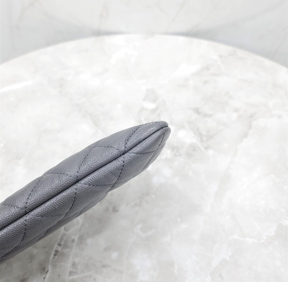 [럭스유] 샤넬 CC로고 19 파우치 클러치백 뉴미듐 30번대 AP1774